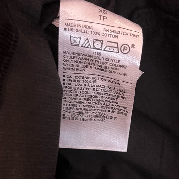 NWT $70 Banana Republic XS Relaxed Fit Corduroy Winter Minimalist Black Blouse - Picture 5 of 7